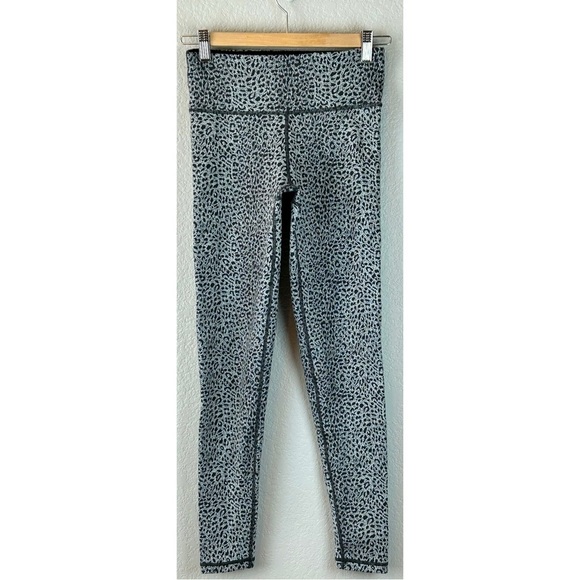 Sweaty Betty Zero Gravity Leopard Print Leggings, size XS - Picture 1 of 6